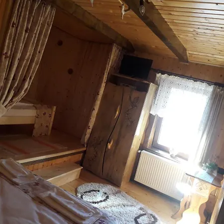 Casa Bunicii Costesti (Hunedoara)